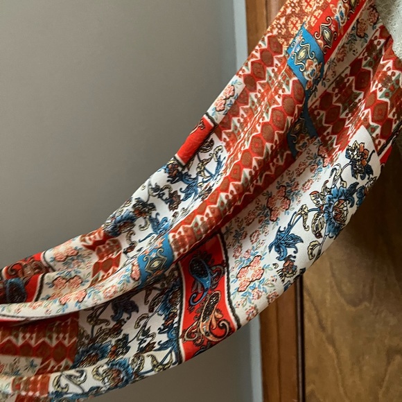 Grace & Emma women’s top - Picture 3 of 3